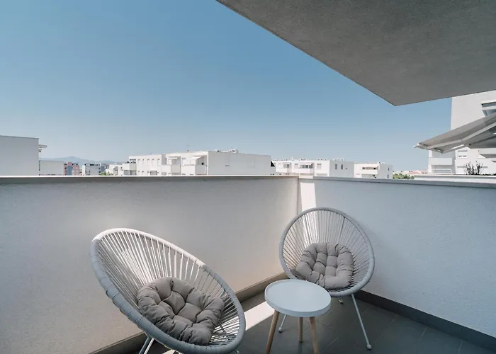 Tesla's Energy Haven Daire Zadar